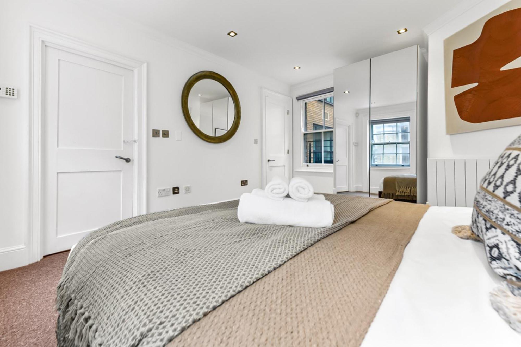 Piccadilly House! Villa London Bagian luar foto
