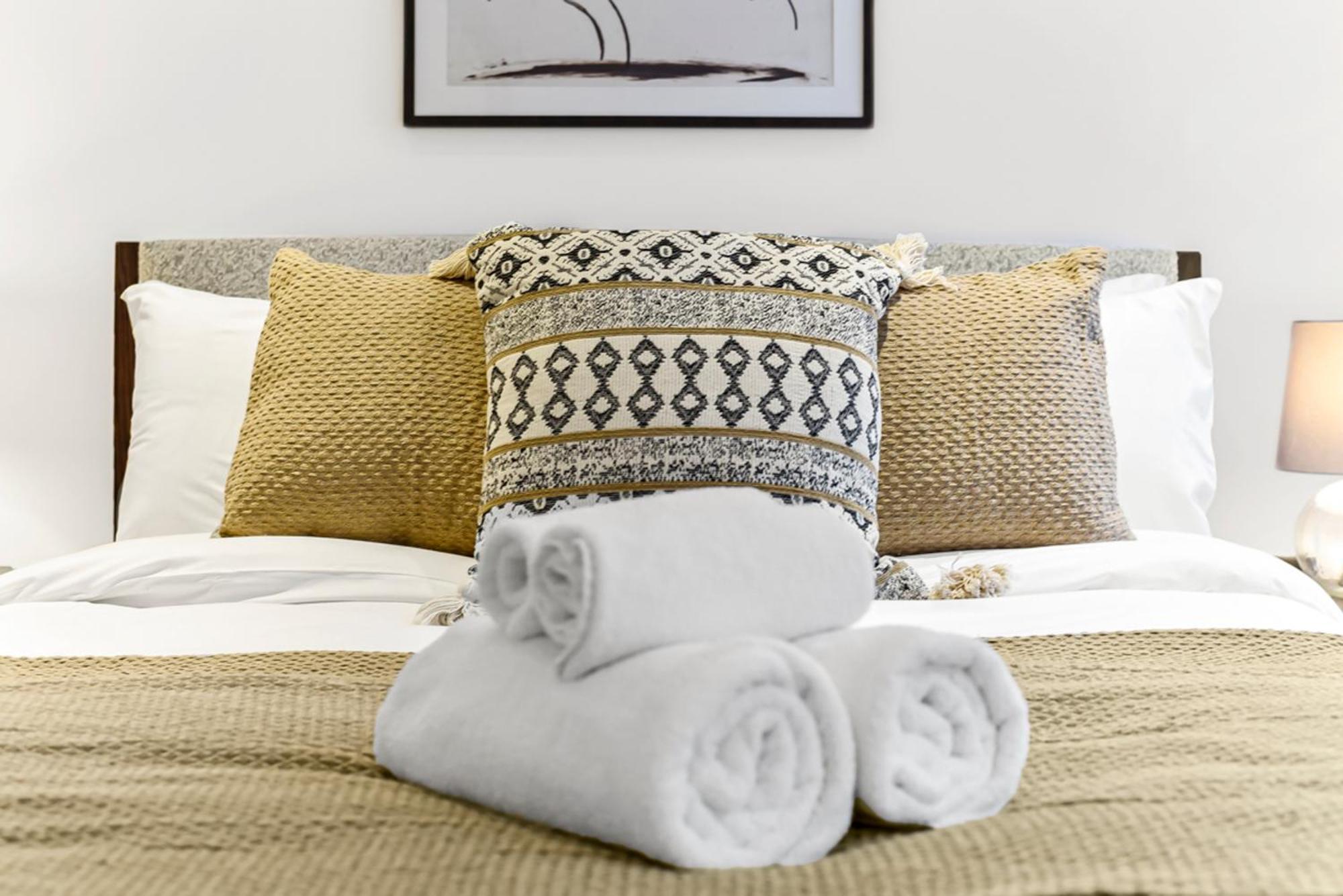 Piccadilly House! Villa London Bagian luar foto